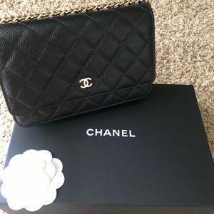 Chanel Wallet on chain